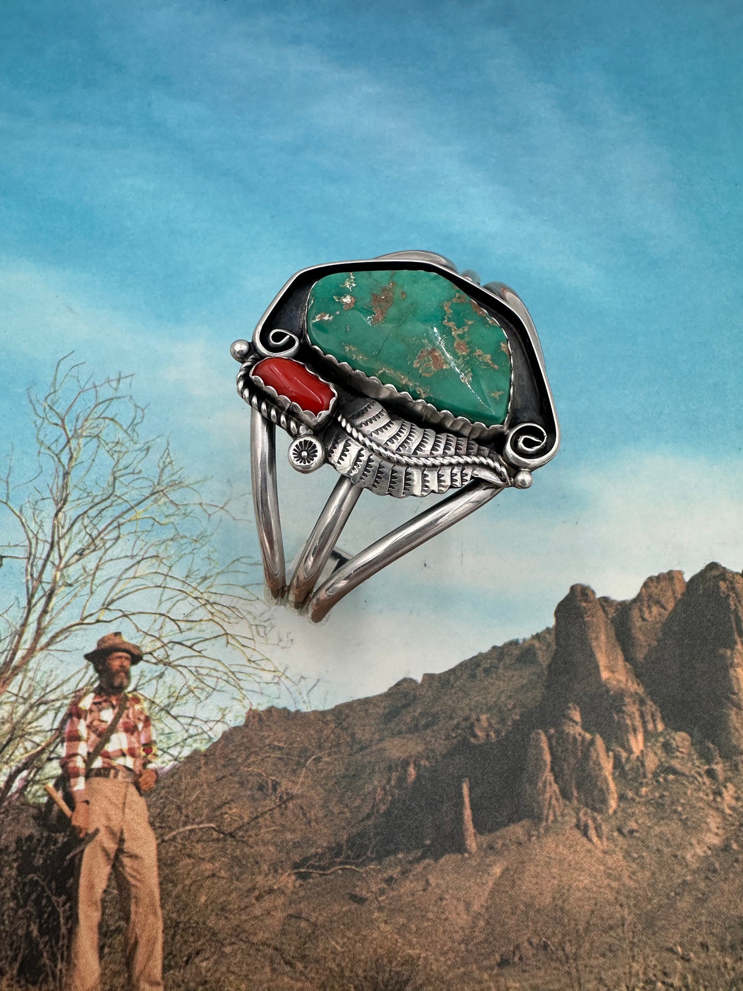 Smoke and a Light Cuff