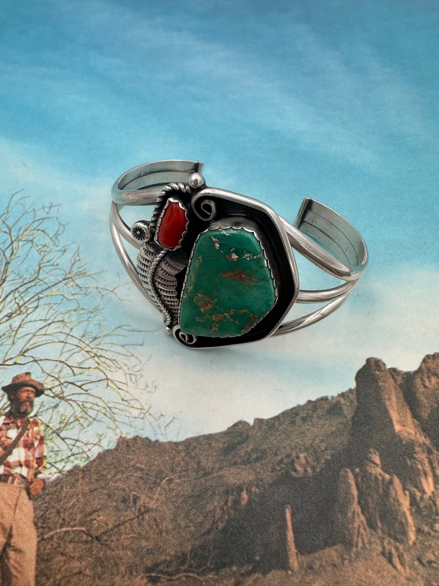 Smoke and a Light Cuff