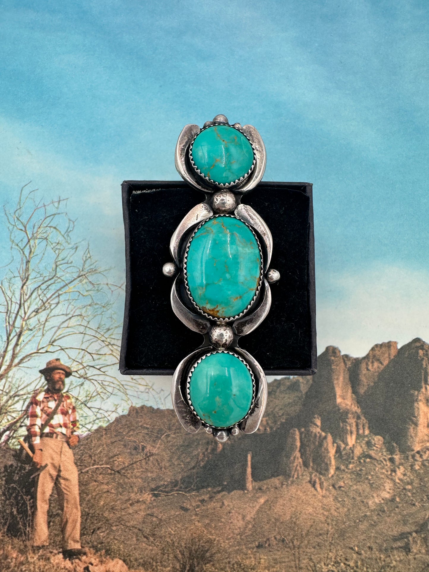 Guitars And Cadillacs Ring